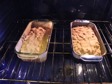 2015-11-17 making cranberry orange bread 7 in the oven